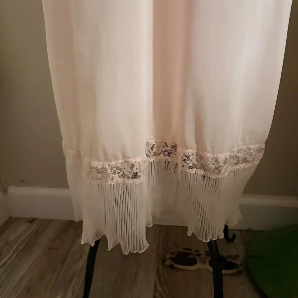 Vanity Fair Vintage Lace Slip 42